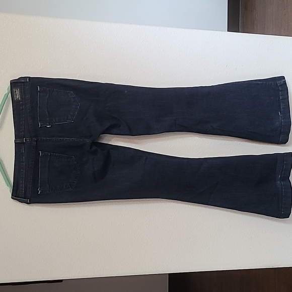 Levi's early 2000s flare jeans - Picture 2 of 5